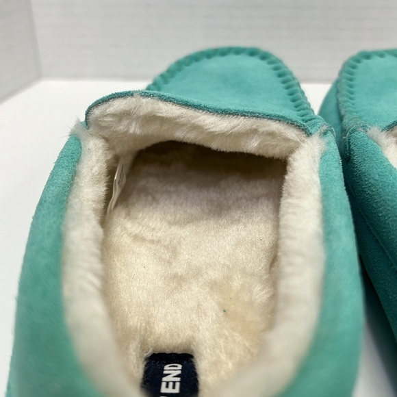 NEW Lands End Women’s Suede Leather Moccasin Slippers Size 7 - Picture 7 of 8
